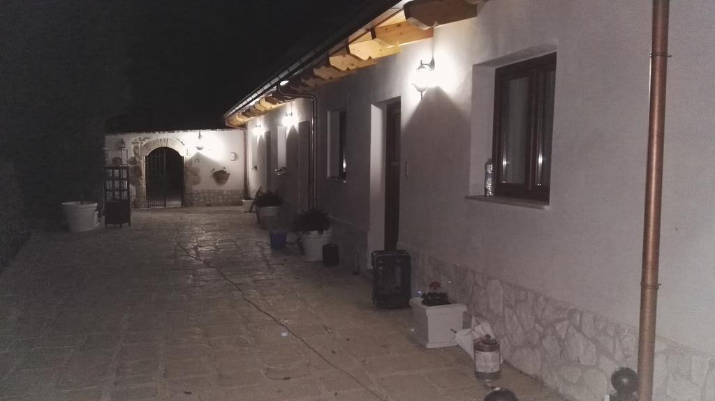 הוילה Sezze Tenuta Le Pantanelle מראה חיצוני תמונה